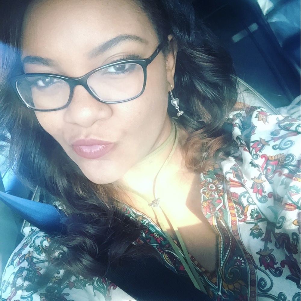 Hi I’m Candy!!!! And I’m back w/ goodies
